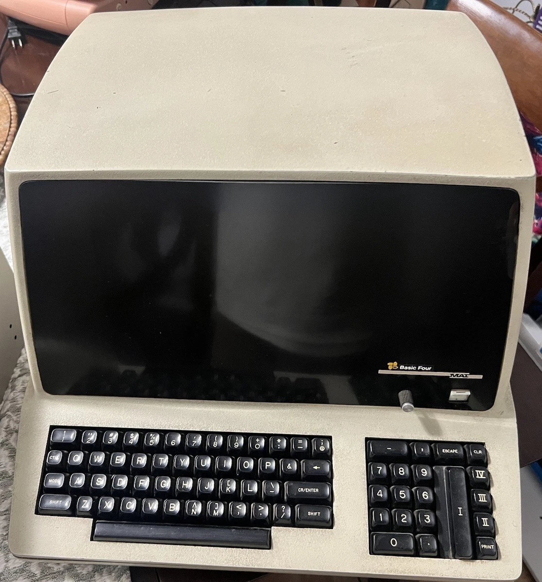 MAI Basic Four 4301 Accounting Computer