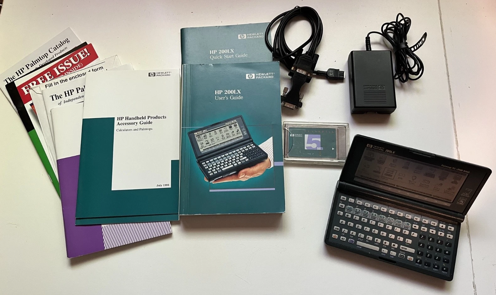 Vintage HP 200LX Palmtop PC 2MB RAM, DOS, 5MB Flash Disk, Comm Kit, AC Adapter